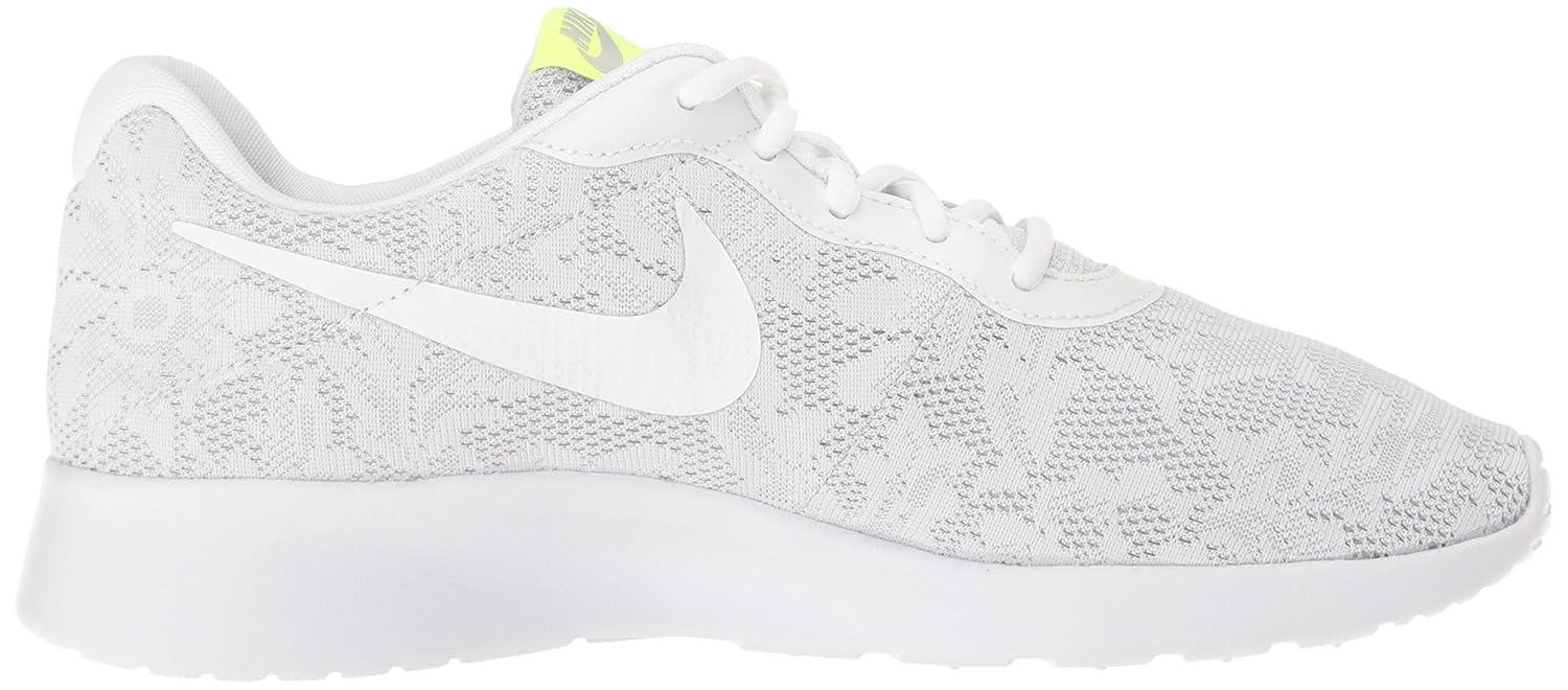 nike tanjun eng white