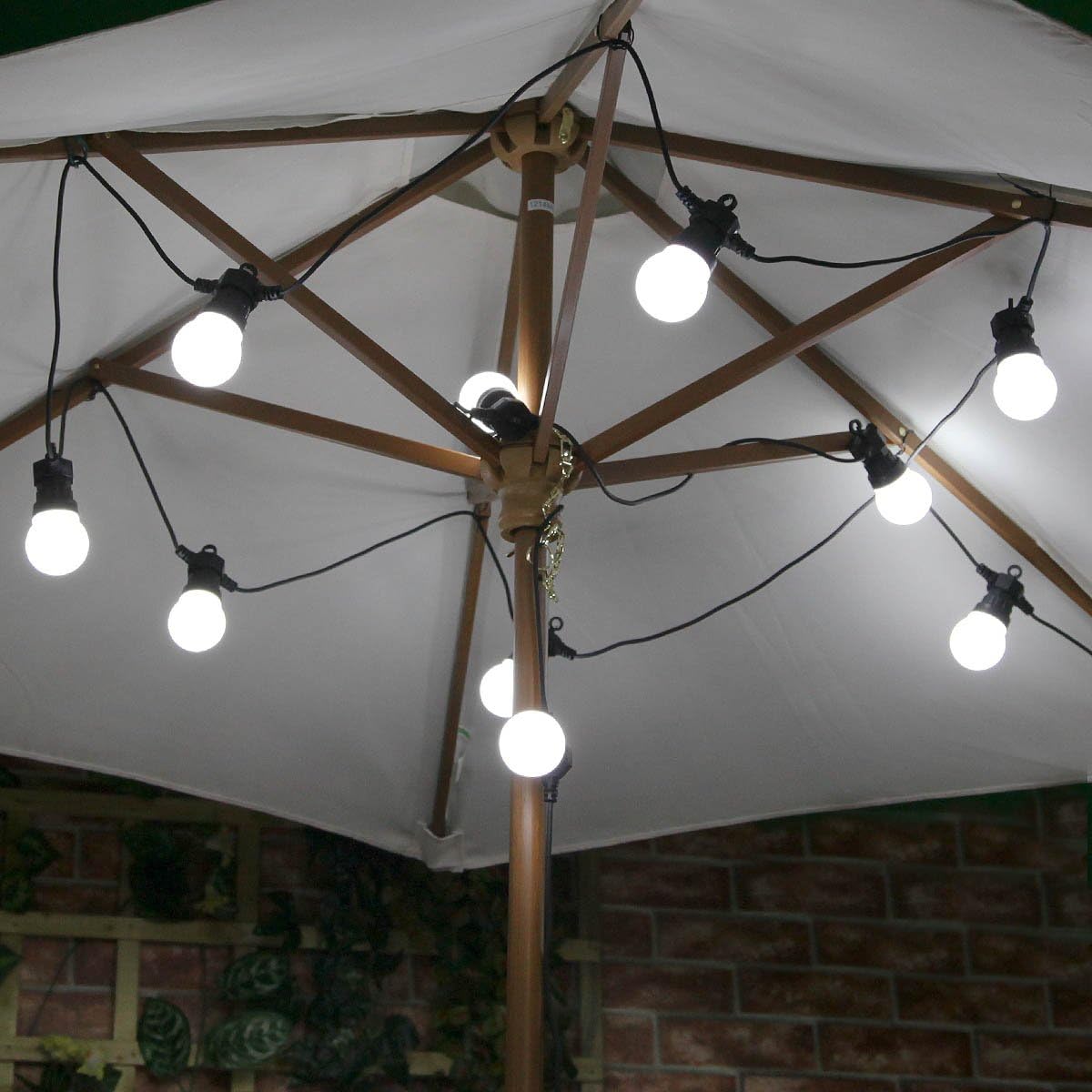 Festive Lights Extendable Festoon Lights - 20 LEDs - White - 8m Black Cable [Energy Class A+]