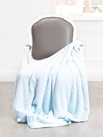 little giraffe chenille blanket