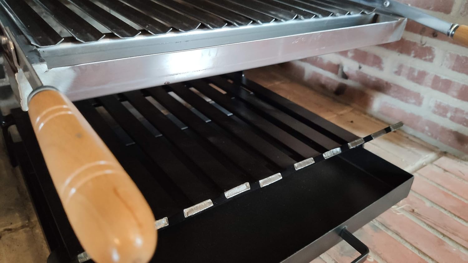 Asador Portátil de 3 Alturas con Cajón Recoge-cenizas Para Carbón o