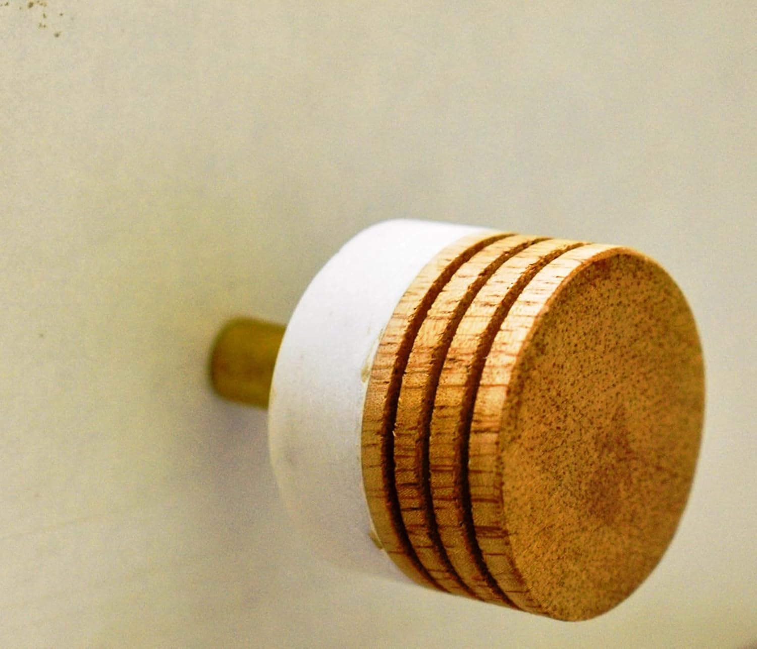 ARTISNO Modern Wood Marble Cabinet Knobs, Set of 6, 7-7.5 cm (H) x 3.8 cm (D), Brushed Wood, White