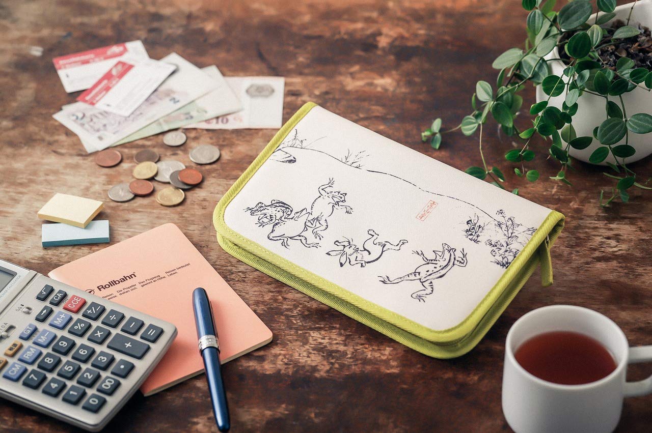 鳥獣戯画 暮らし上手の収納ポーチBOOK:3/19発売【ムック本付録】鳥獣戯画がプリントされたマルチポーチ