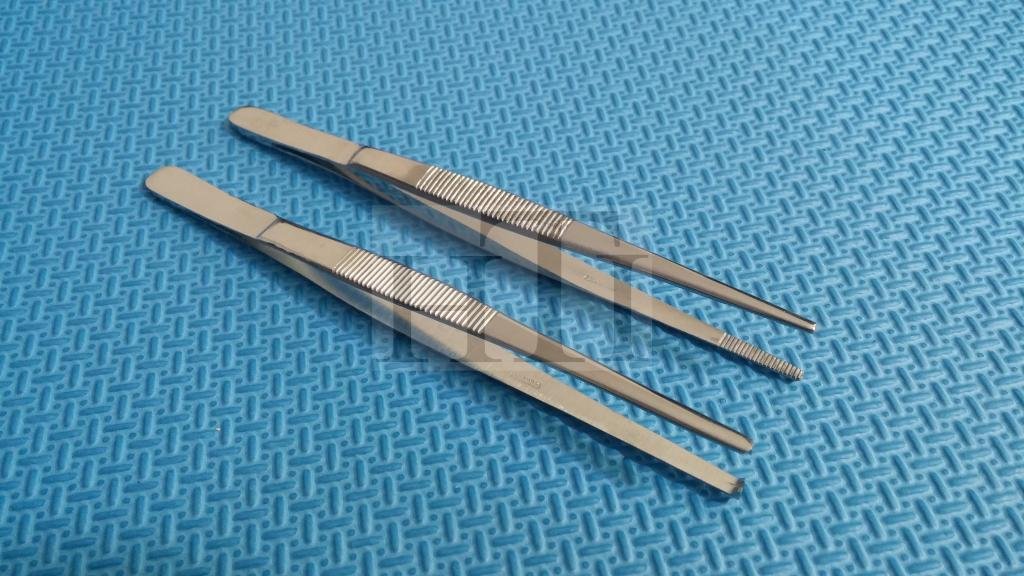 2 PCS THUMB LAB TWEEZERS TISSUE 1X2 TEETH + DRESSING SERRATED
