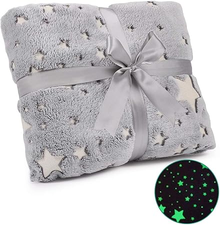 FEBE Kuscheldecke Leuchtend Im Dunkeln - 150x200cm Mit Herzen & Sternen