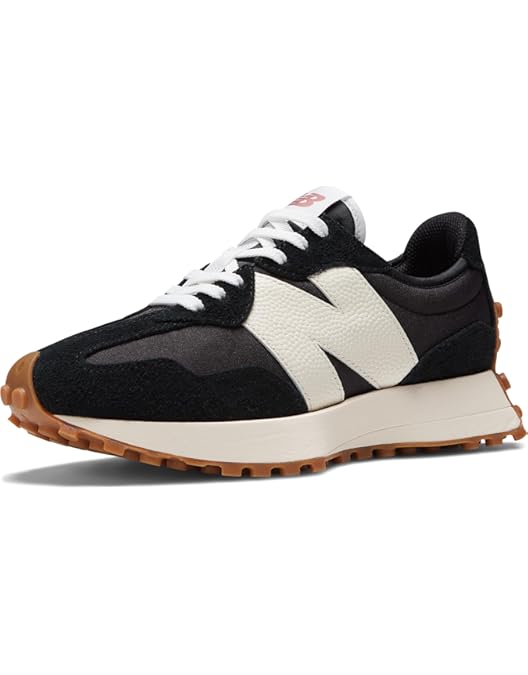 フルスーツ 黒と白の花柄 Amazon.com | New Balance Men's 327 Sneaker, White with Black