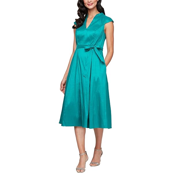 Amazon.com: Alex Evenings Women's V-Neck Stretch Taffeta Wedding Guest Dress  with Full Skirt, Pockets, and Tie Belt (Plus Size), Teal, 18W : Clothing,  Shoes & Jewelry