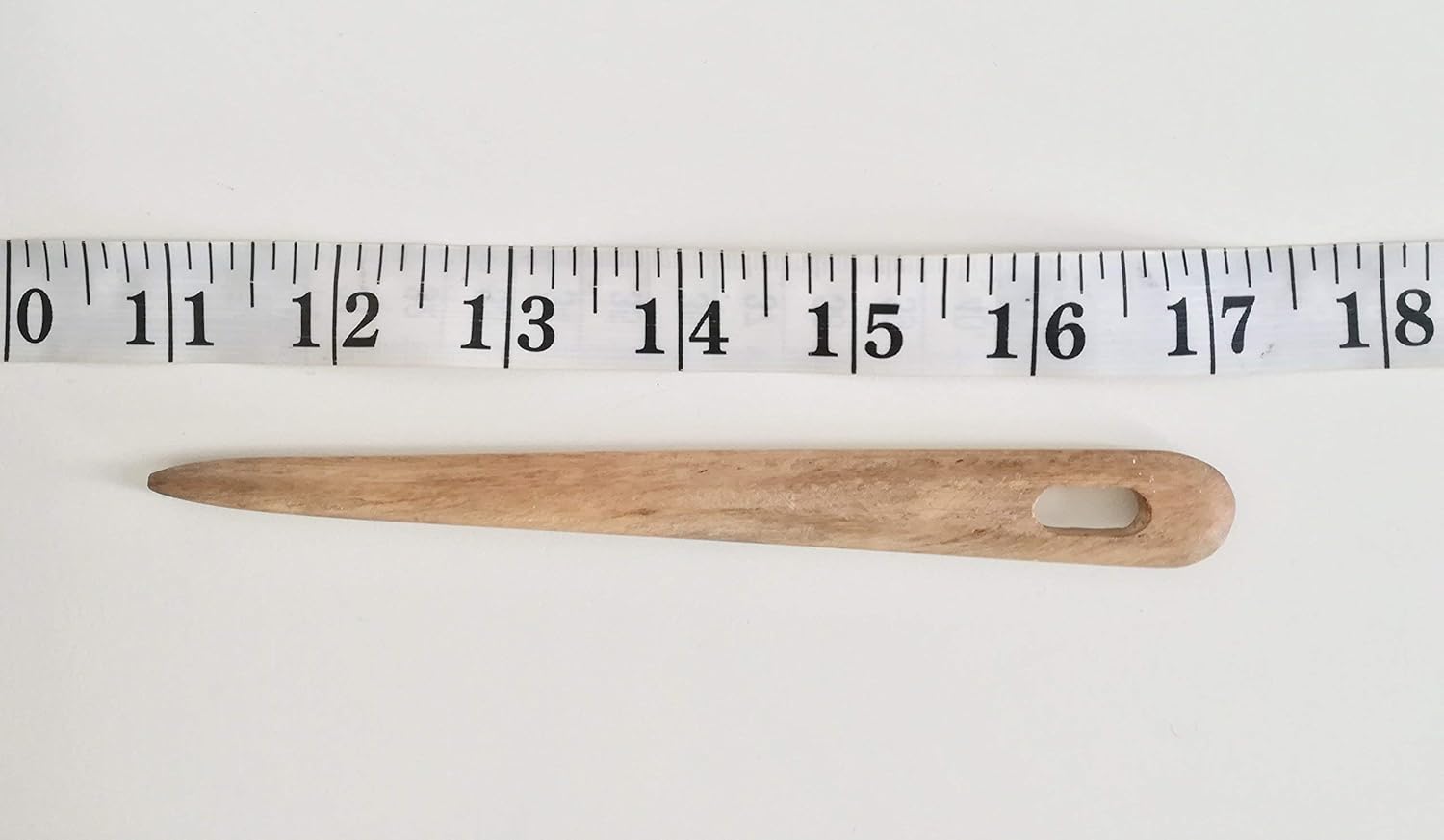 2 pieces 6 Toothbrush Rag Rug Needles in Teakwood Amish Knotted Rug