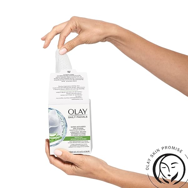 MAKEUP REMOVER WIPES BY OLAY DAILY FACIALS GENTLE CLEAN 5-IN-1 WATER ACTIVATED CLEANSING CLOTHS, 33 COUNT PACKAGING MAY VARY