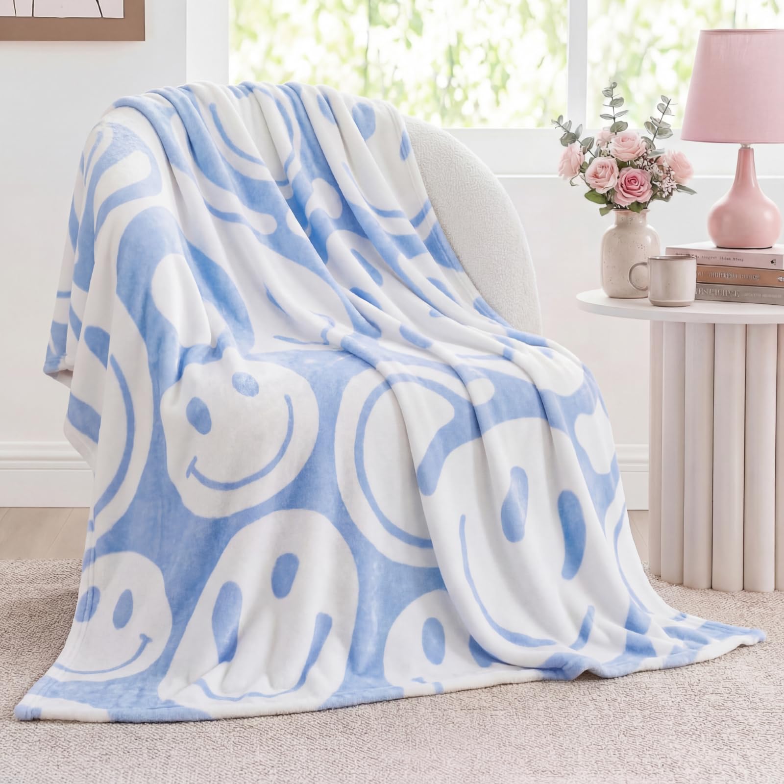 Frienda Preppy Throw Blanket - Pink Smile Face Flannel Soft Plush Fuzzy Blanket - 50" x 60" Blue Distort Smile Face
