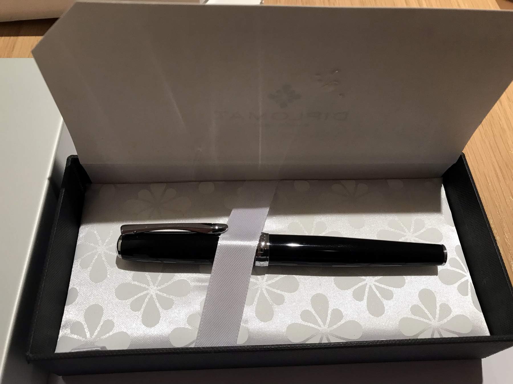 Diplomat Excellence A2 Fountain Pen with 14 ct Extra Fine Nib - Black Lacquer