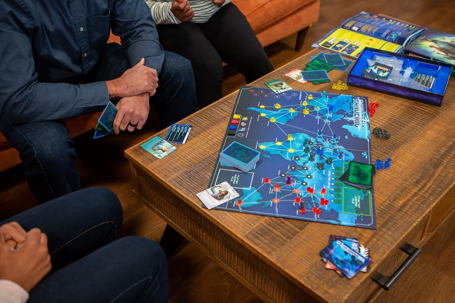 Asmodee Pandemic Board Game (Base Game) - A Cooperative Battle to Save Humanity, Strategy Game for Kids and Adults, Ages 8+, 2-4 Players, 45 Minute Playtime