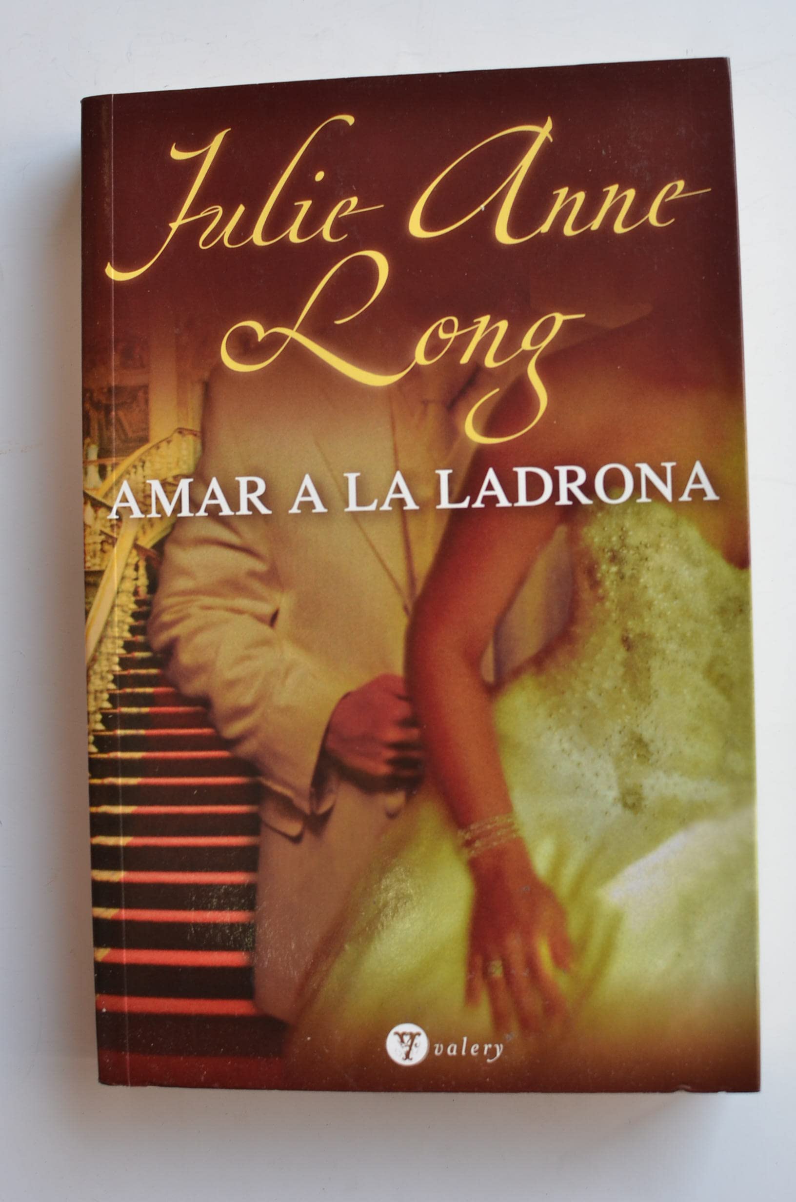 Portada de Amar a la ladrona (Valery - Romantica)