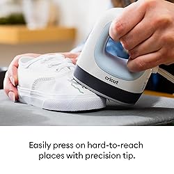Cricut EasyPress Mini for Heat-Pressing Small