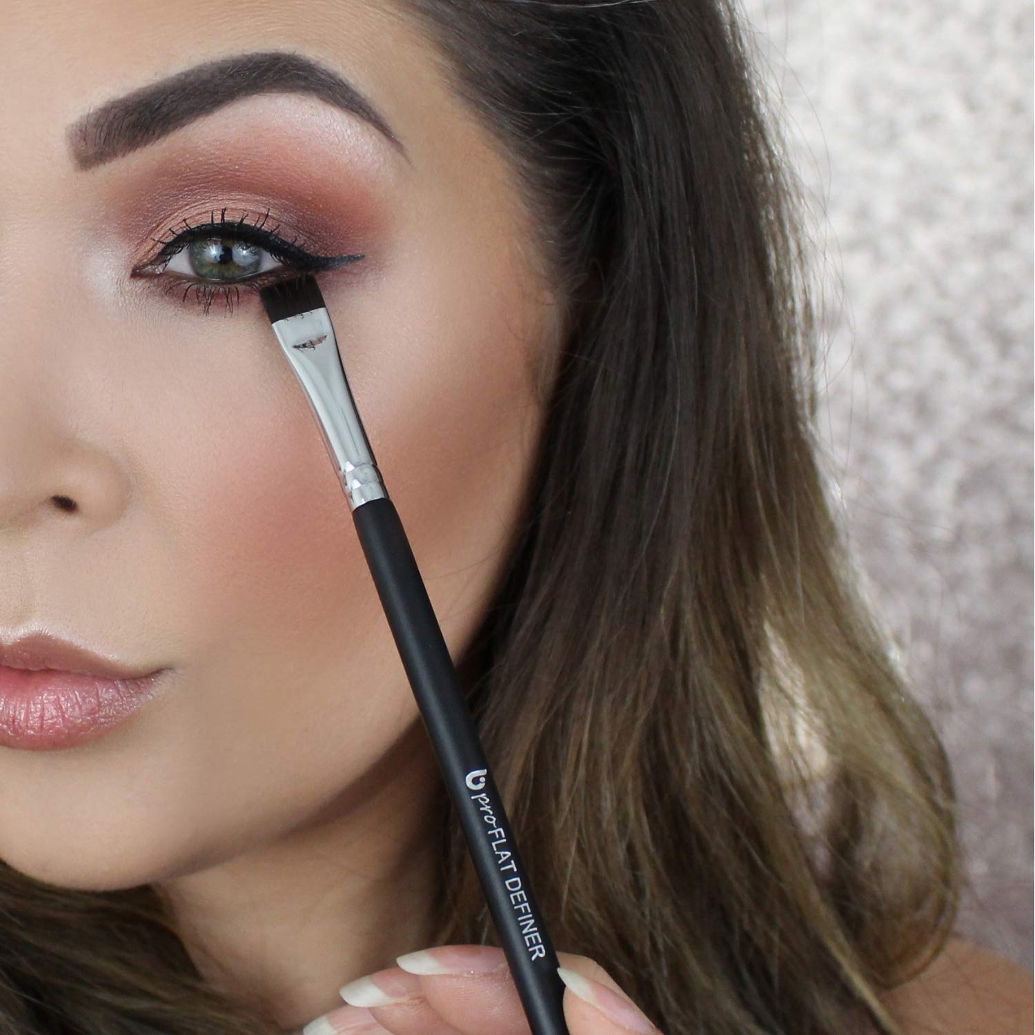 Flat Eyeliner Eyebrow Concealer Brush - Pro Small Flat Definer, Firm Stiff Thin Synthetic Bristle, Precision Lash Liner, Brow Conceal for Defining Shaping Eyebrows with Gel, Powder, Cream, Cake Makeup: Beauty