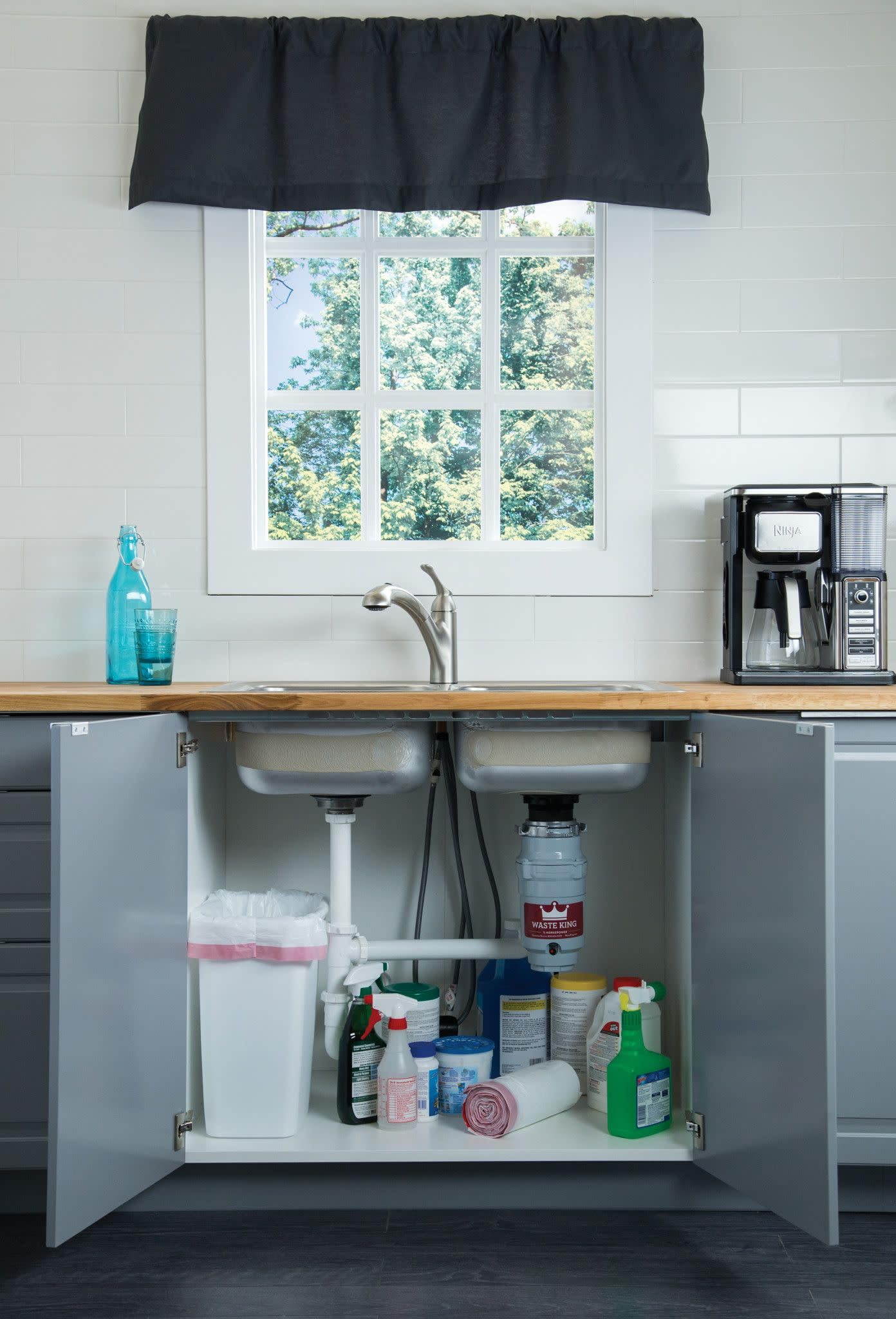 Waste King Garbage Disposal for Kitchen Sink with Power Cord, L-1001