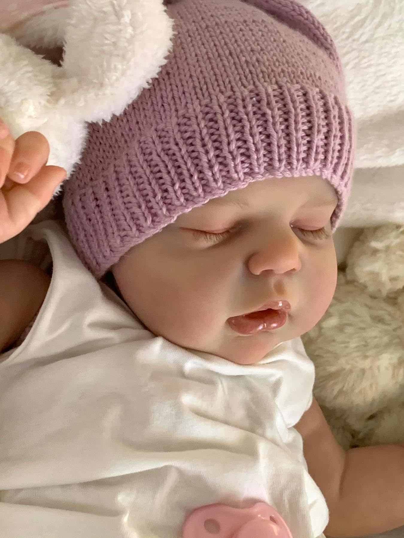 Reborn Baby Dolls 22-Inch Handmade Realistic Baby Dolls Soft Cloth Body with Hat, Reborn Baby Dolls Like a Lifelike Baby (Sleeping baby)