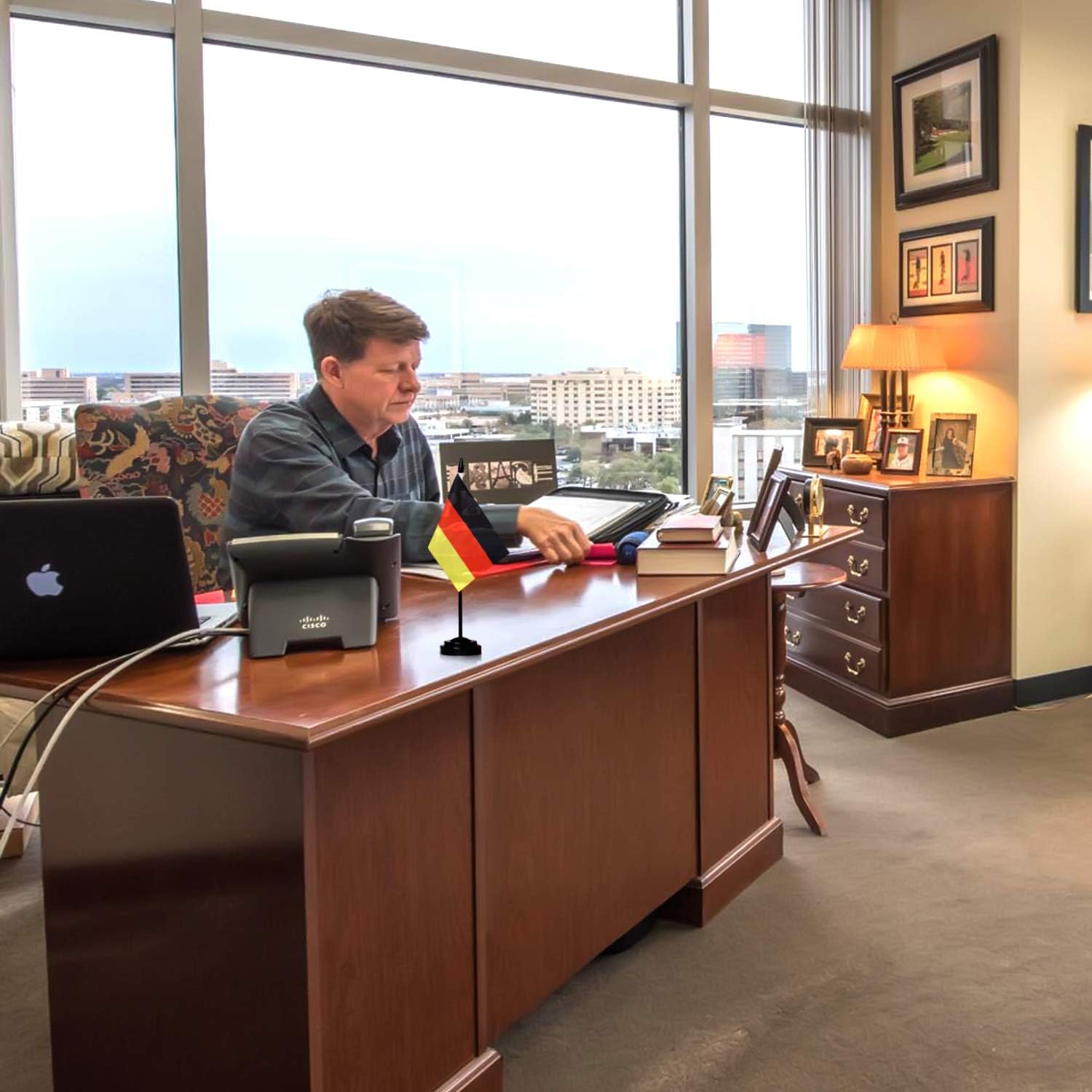 ANLEY Germany Deluxe Desk Flag Set - 6 x 4 Inch Miniature German Desktop Flag with 12" Solid Pole - Vivid Color and Fade Resistant - Black Base and Spear Top : Office Products