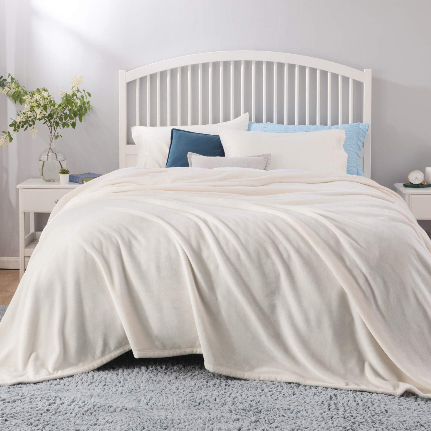 Bedsure Flannel Fleece Blanket Queen Size (90"x90"), Cream - Lightweight Blanket for Sofa, Couch, Bed, Camping, Travel - Super Soft Cozy Microfiber Blanket