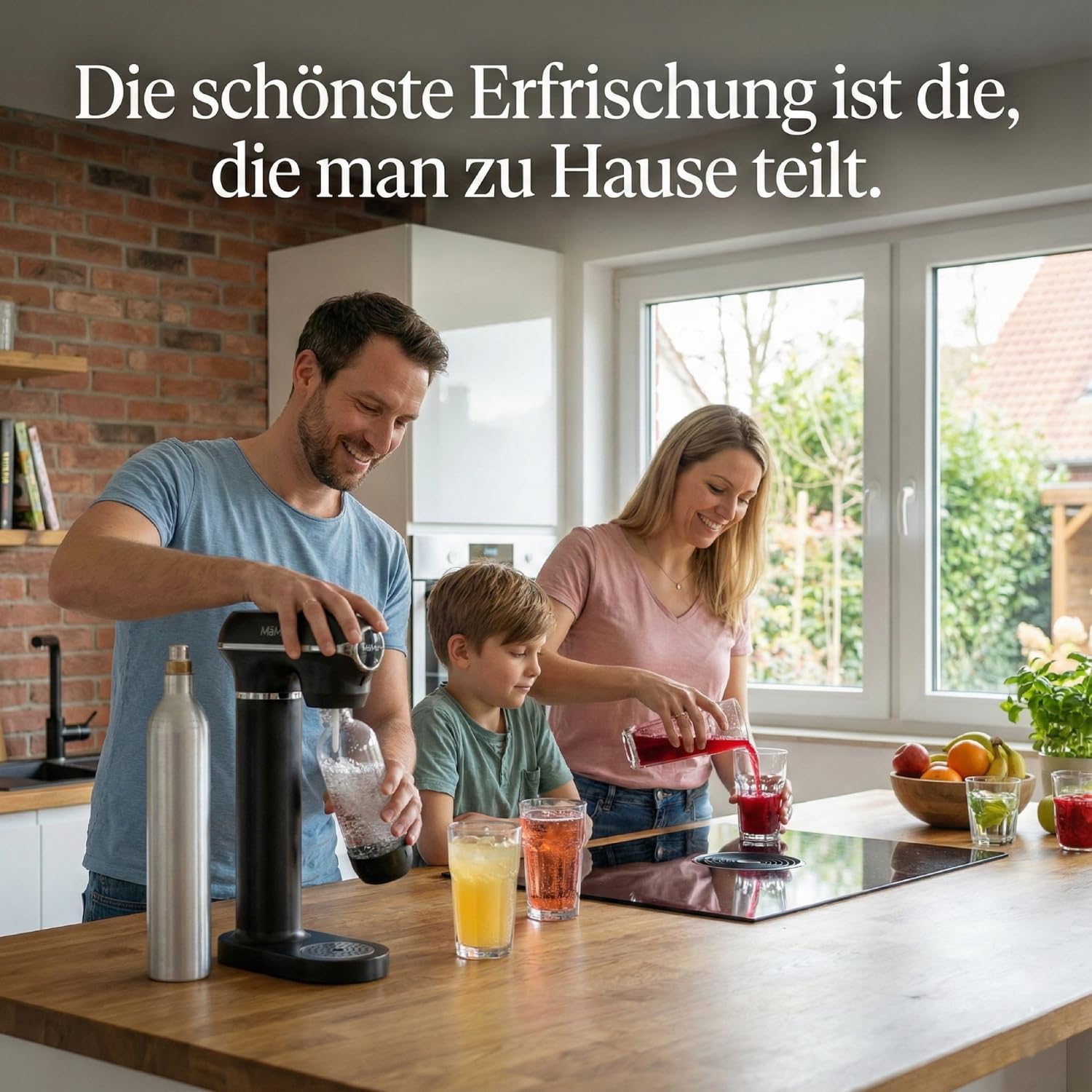 MäMo Wassersprudler Soda Maker mit Manometer - Carbonator für Sprudelwasser inkl. 1L und 0.5L BPA-freien PET-Flaschen - Automatische Druckregulierung, Ein-Knopf-Bedienung, ohne Strom, Schwarz 7