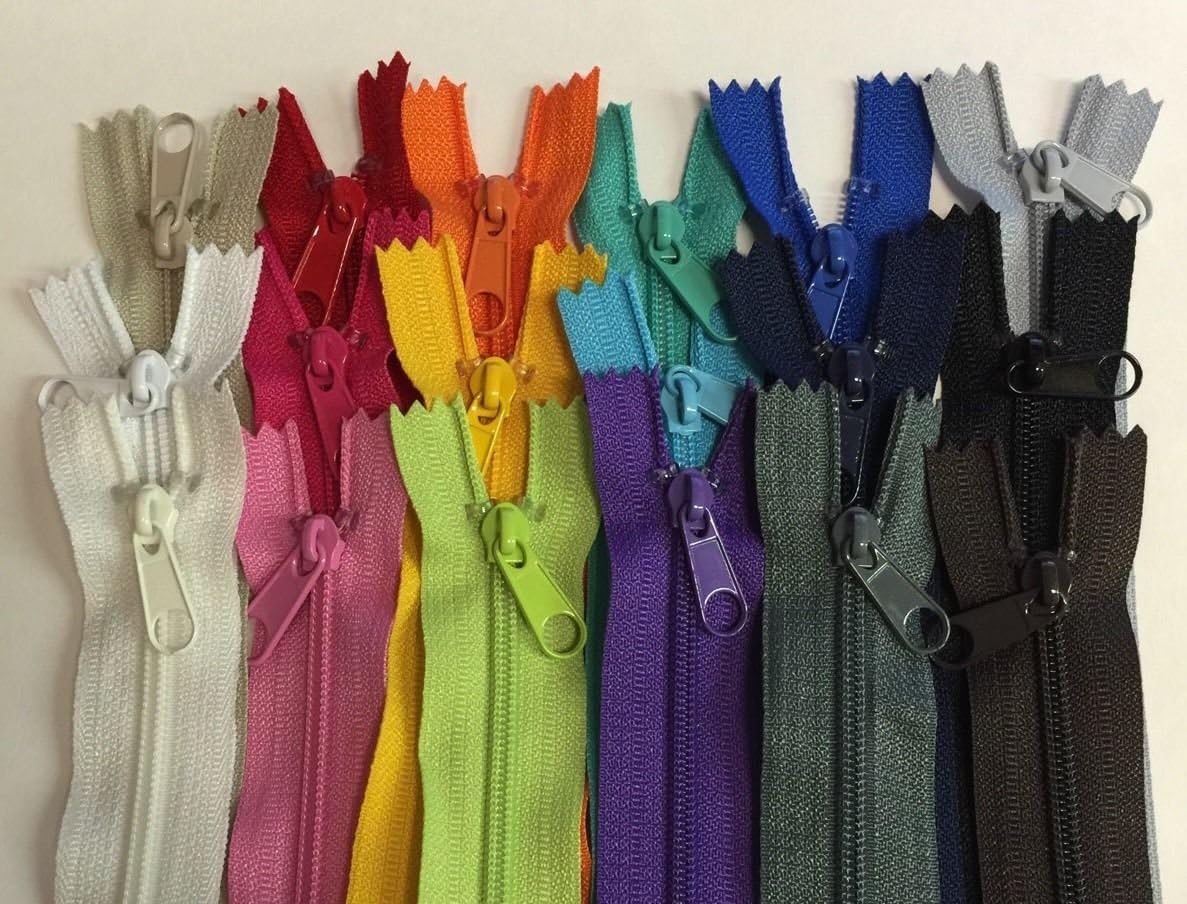 Shop on Centerhill's LOT of 18 Long Pull Handbag Zippers 18" Bright Assorted Colors #4 (5.1mm) Nylon Closed End
