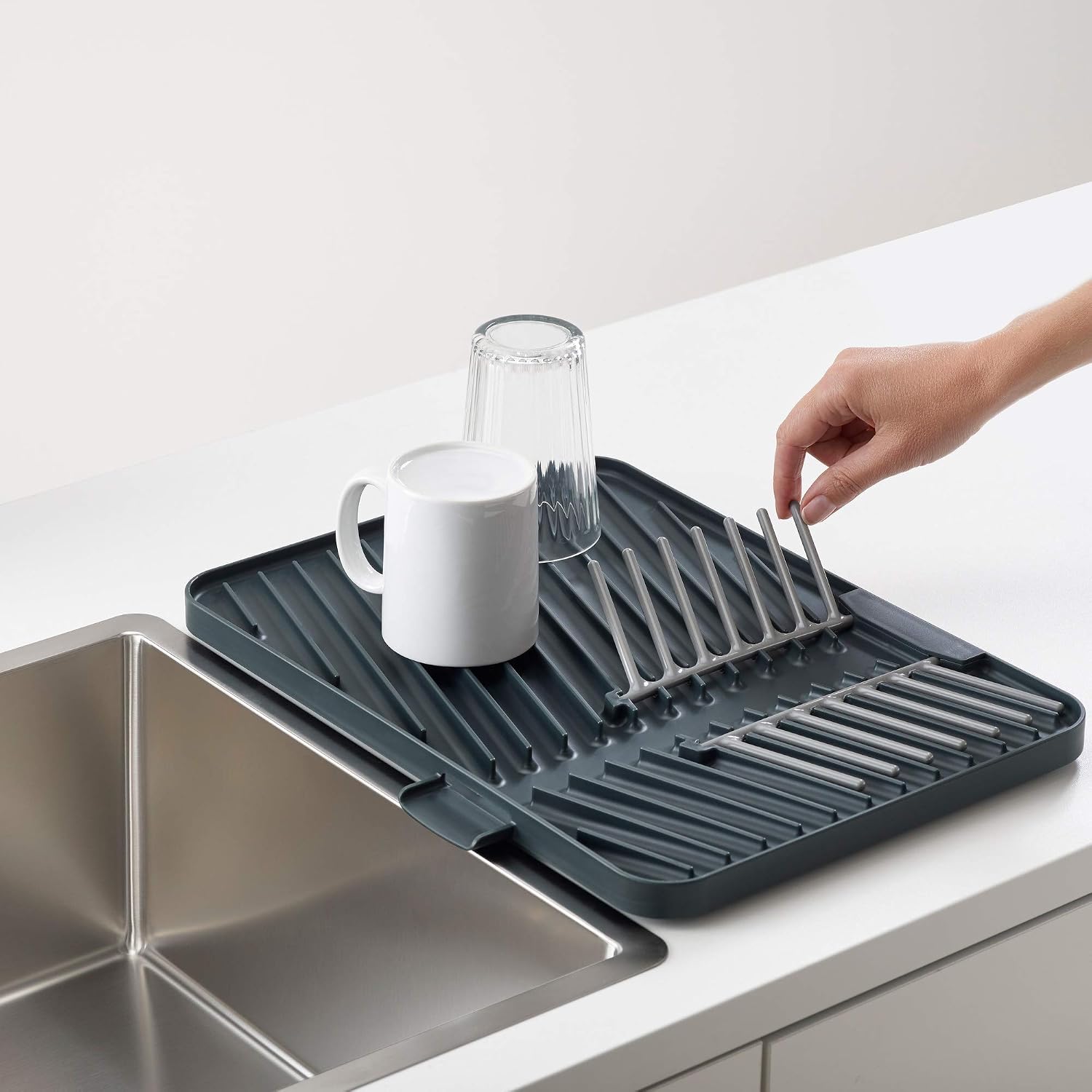 Joseph Joseph Flip-up Adjustable Draining Board, Dish rack drainer drying mat with drip tray, Grey, 4 - Image 5