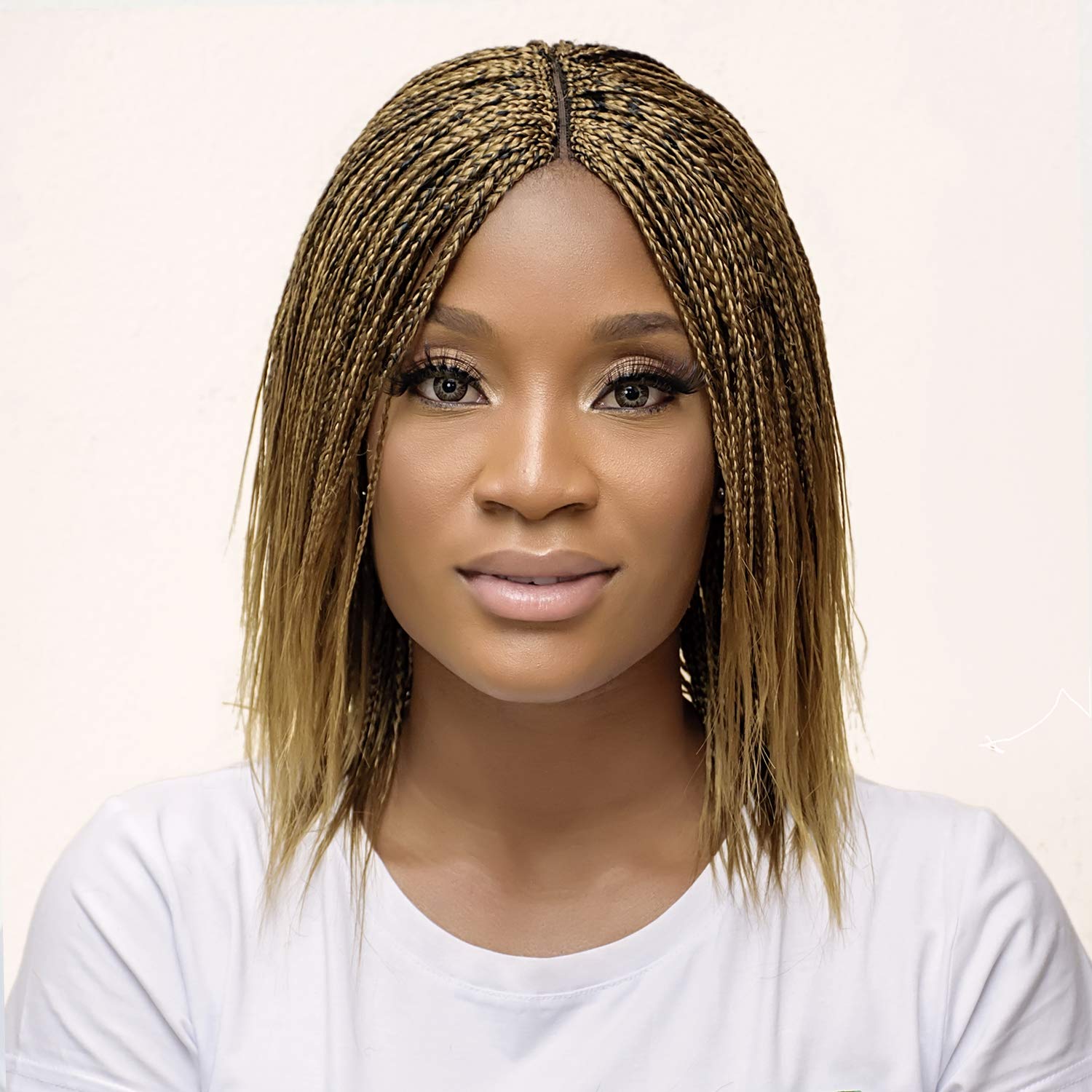 Amazoncom Feathered Bob Braids Honey Blondeblack Mix - 