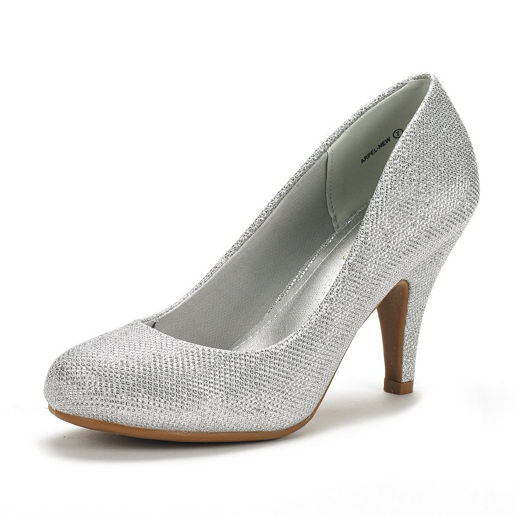 classic low heel pumps
