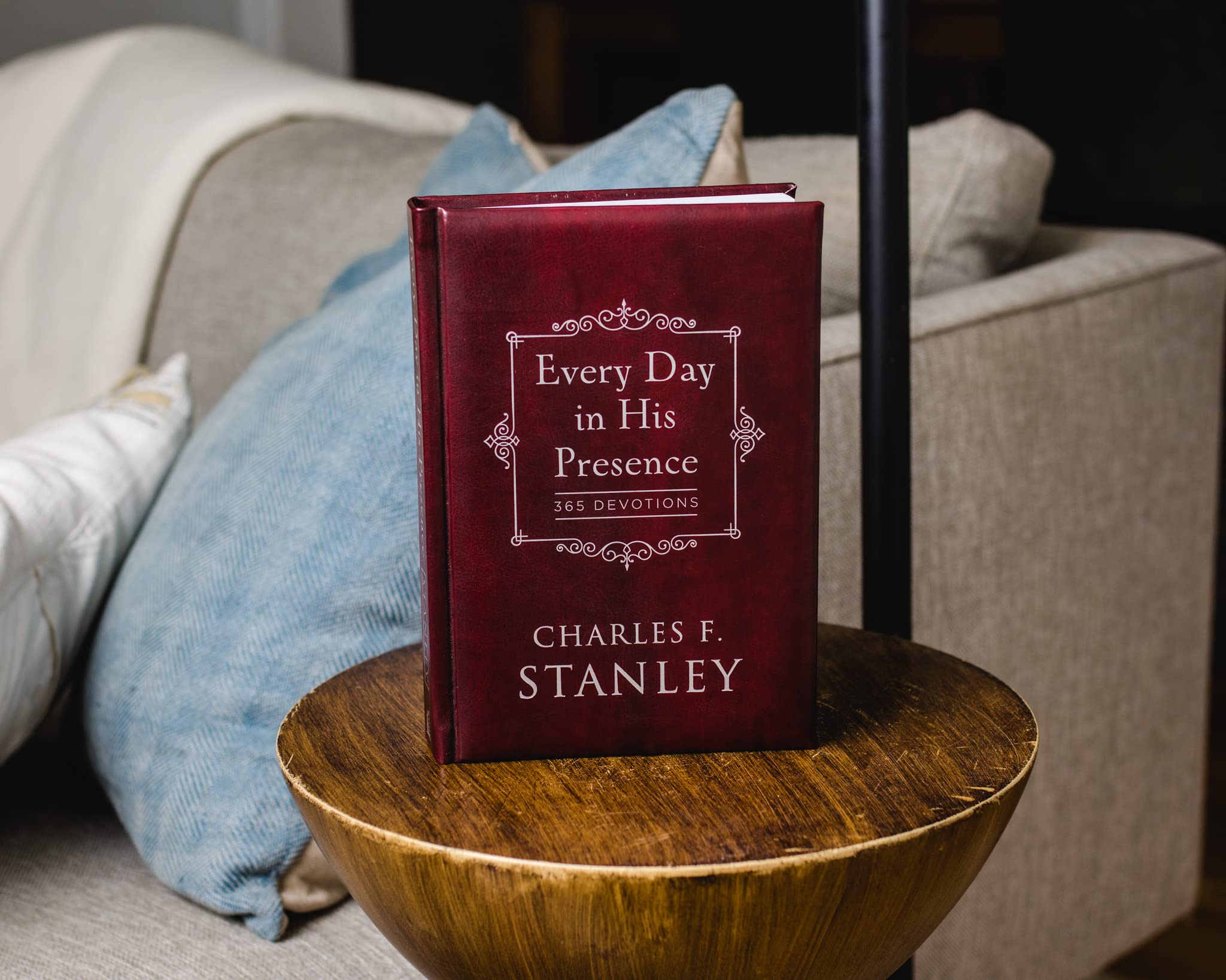 Every Day in His Presence: A Daily Devotional for Finding Peace and Purpose (365 Devotions - Inspiration for Every Day of the Year) (Devotionals from Charles F. Stanley)