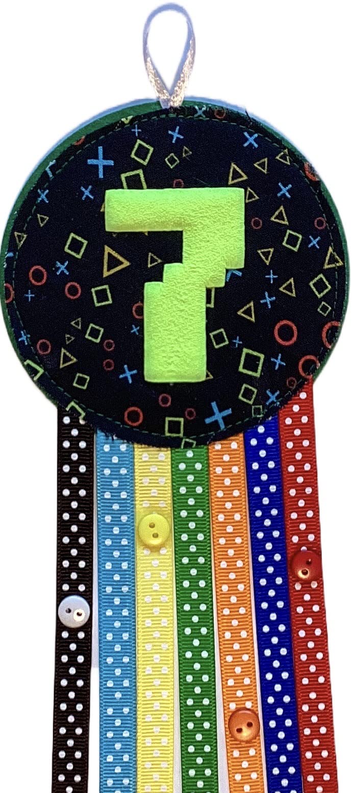 Ditsy Rosettes Gamer Birthday Rosette Badge - Age 5, 6, 7, 8, 9, 10 - Perfect Party Gift birthday card – Birthday Boy, Birthday Girl (Age 7)