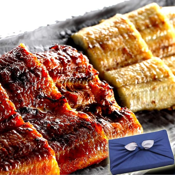 Amazon お歳暮 お年賀 ギフト プレゼント うなぎ 蒲焼き 白焼き 国産 紅白セット 211 230g 各1尾 約4人前 化粧箱 風呂敷 豊橋うなぎ 夏目商店 蒲焼き 通販