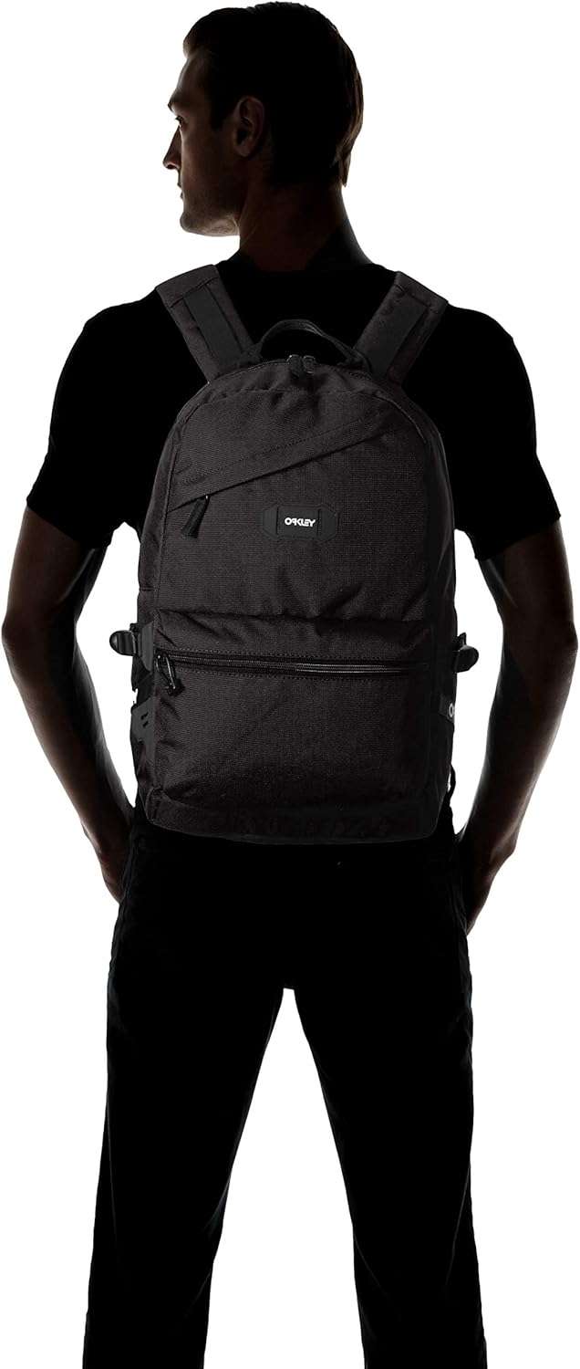  | Oakley Men's Street Backpack, Blackout, One Size | Casual Daypacks