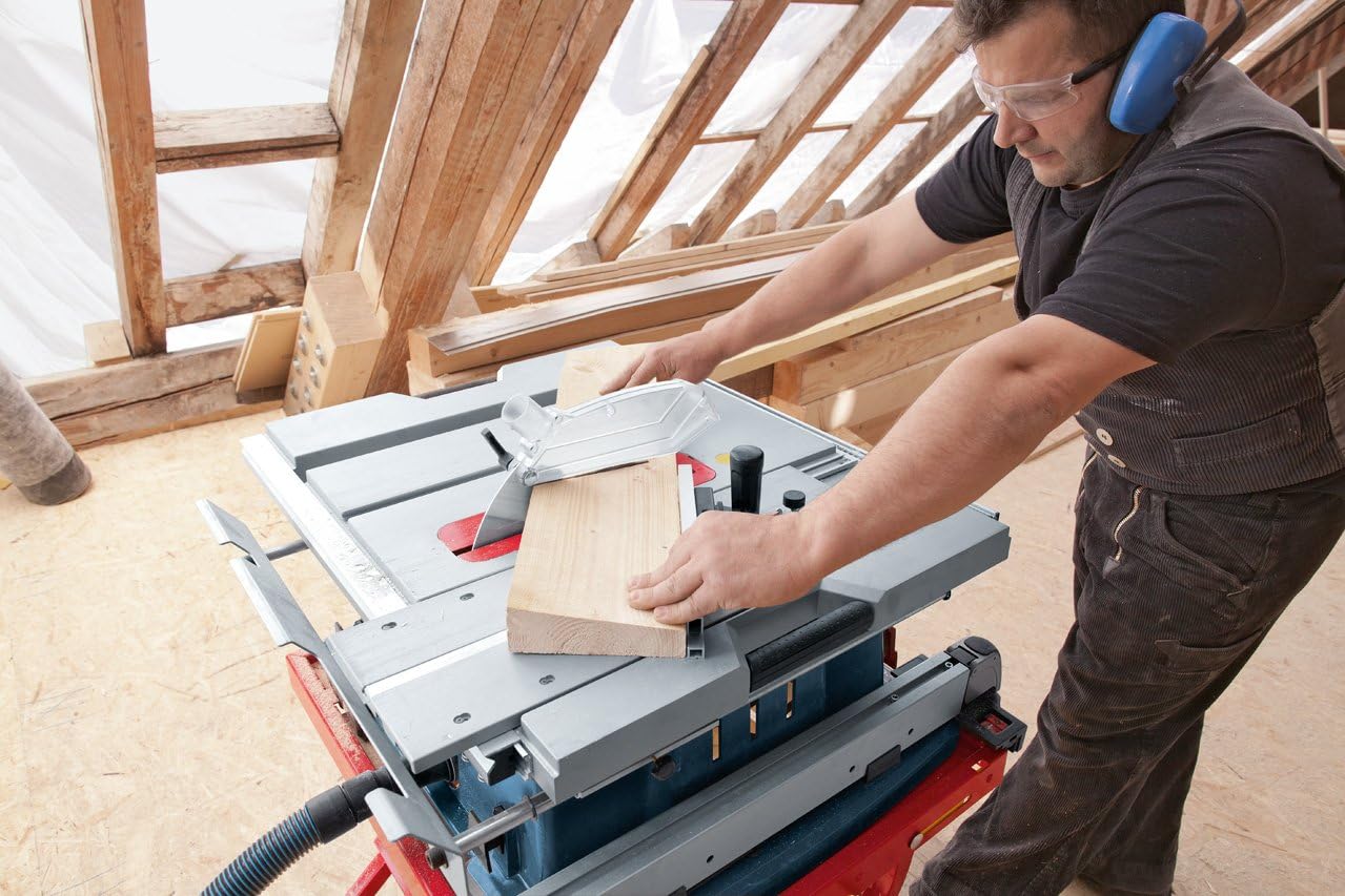 Bosch Professional Table Saw GTS 10 XC (incl. Dust Extraction Adapter, Storage for Additional Saw Blade Parallel Guide - Image 3