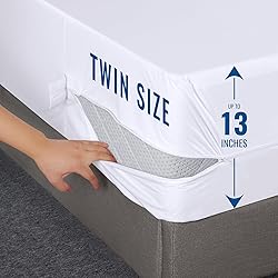Utopia Bedding Waterproof Mattress Protector Twin