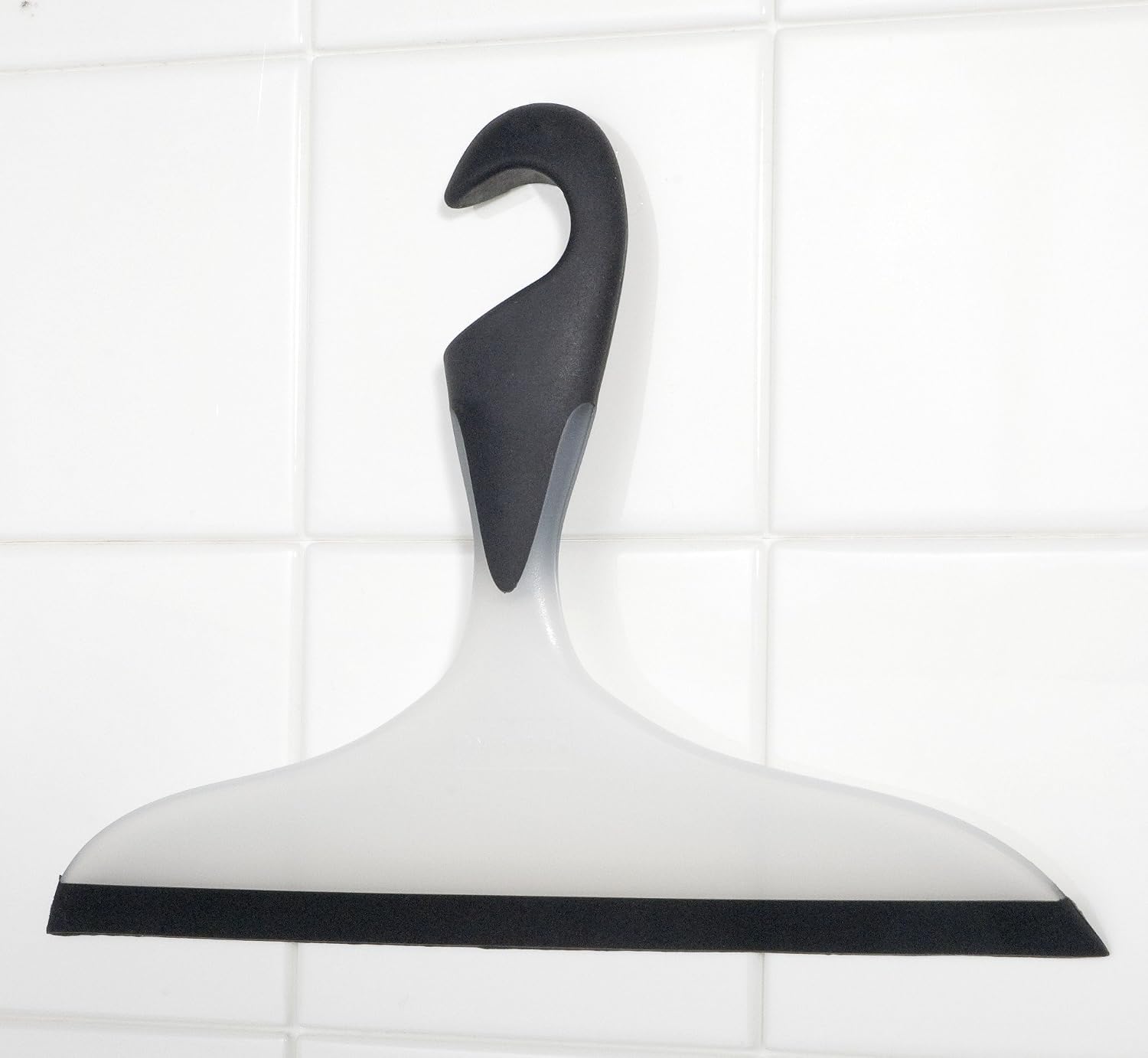 WENKO 18752100 Bathroom Squeegee Loano Black - for Bath and Shower Plastic, 23 x 17 cm, Black, White, 23 x 17 x 2.5 cm - Image 4