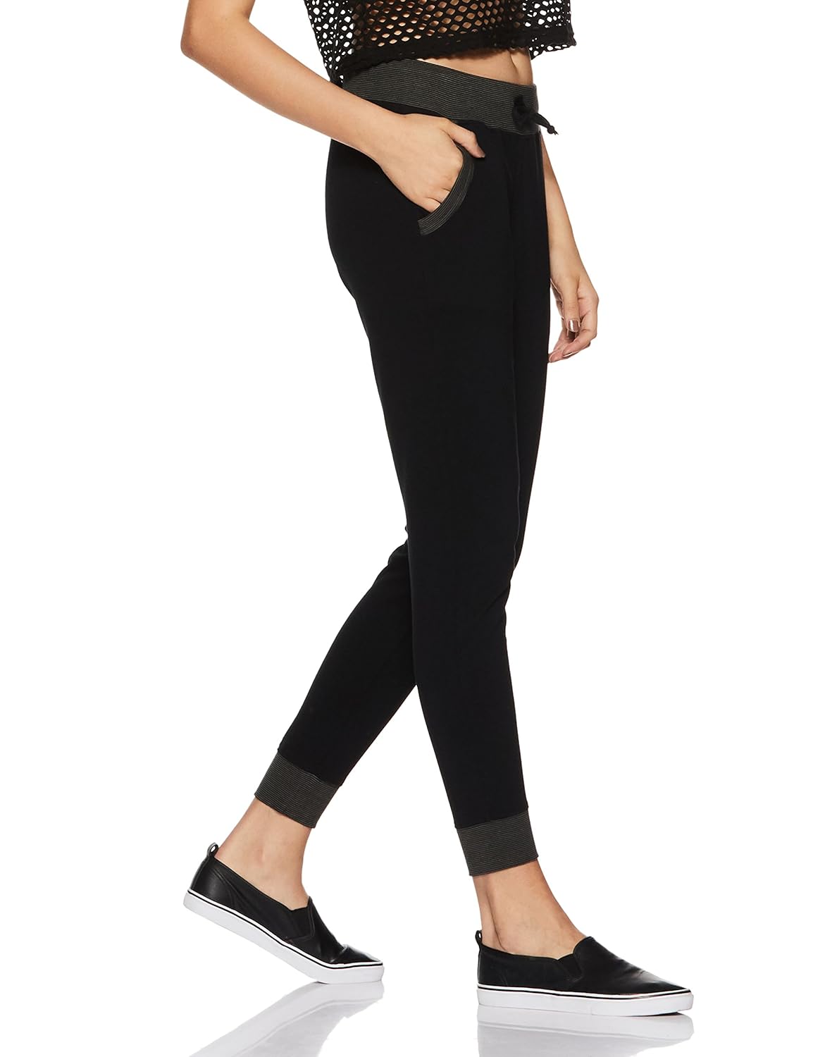 levi's women's tapered jeans