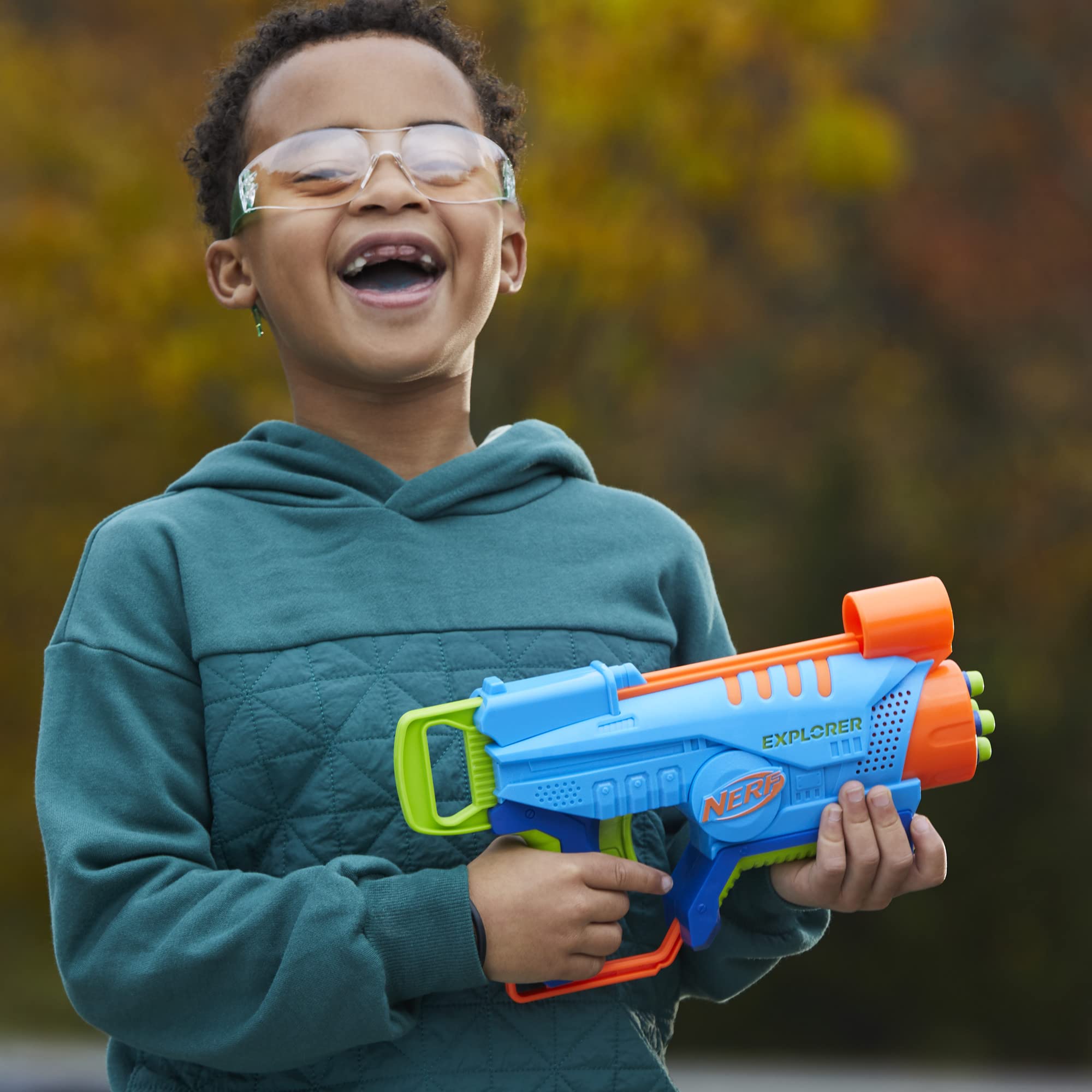 Nerf Elite Junior Explorer Easy-Play Toy Foam Blaster, 8 Darts for Kids Outdoor Games, Ages 6 & Up