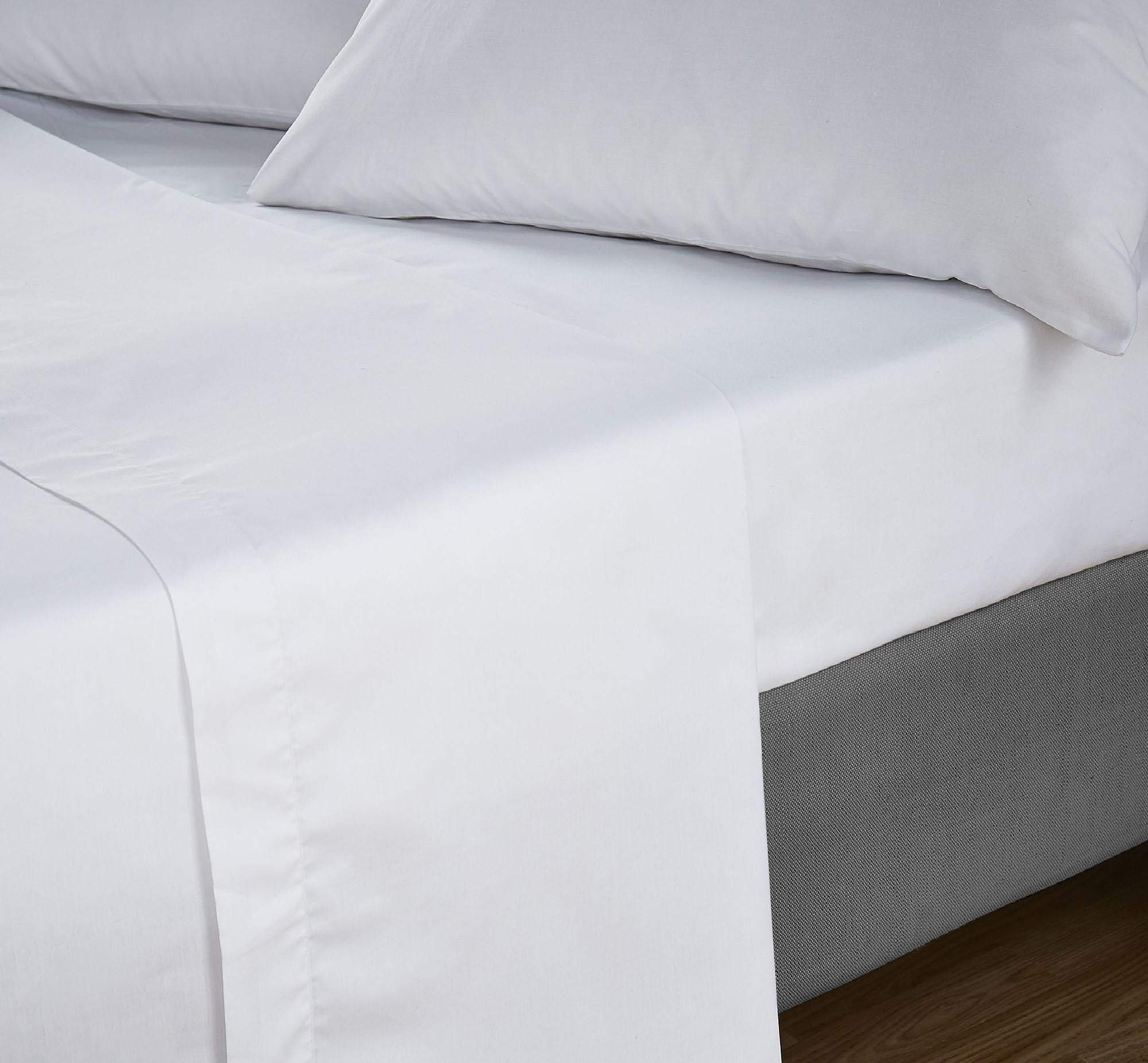 Hotel Quality Ausa Flat Sheet Soft & Durable Polycotton-50% cotton & 50% polyester 100% Breathable, UK Sizes, Easy Care Bedding, Lightweight Machine Washable. (230cmx255cm) (White, Double)