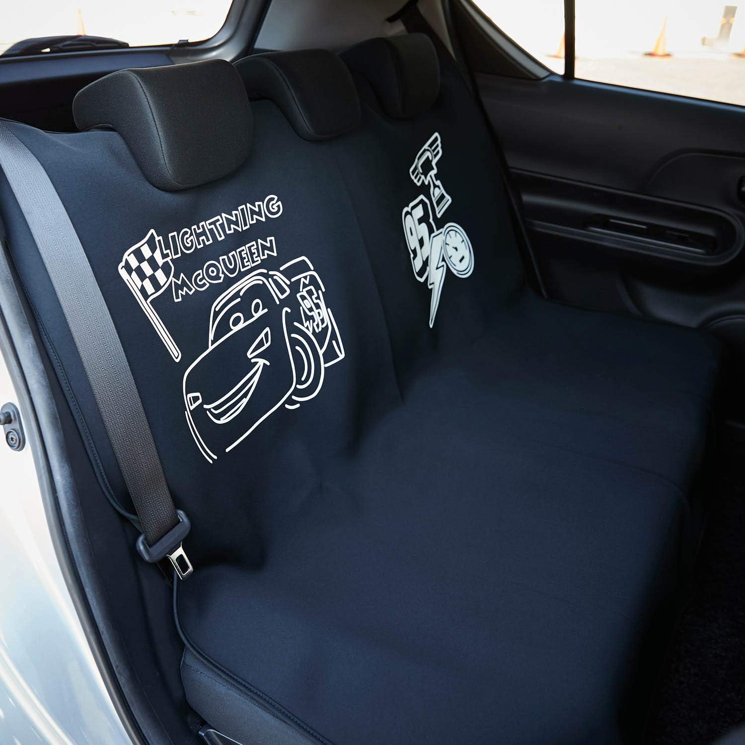ベルメゾン ディズニー シートカバー 車用 防水 エプロン カーズ リア用１枚 シートカバー 車 バイク Amazon