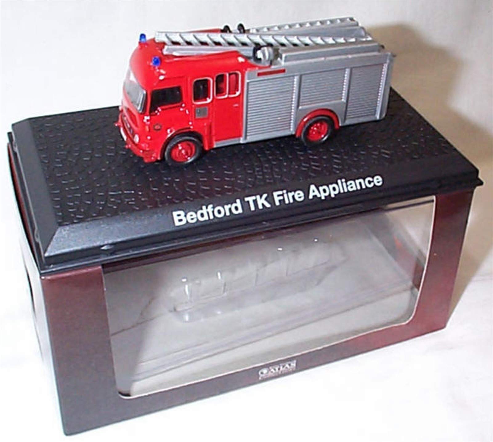 atlas editions red bedford TK fire appliance fire engine emergency service vehicle 1:76 scale diecast model