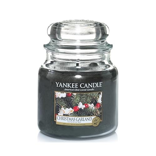 Yankee Candle Medium Jar Candle, Christmas Magic, Red, 10.7 x 10.7 x 12