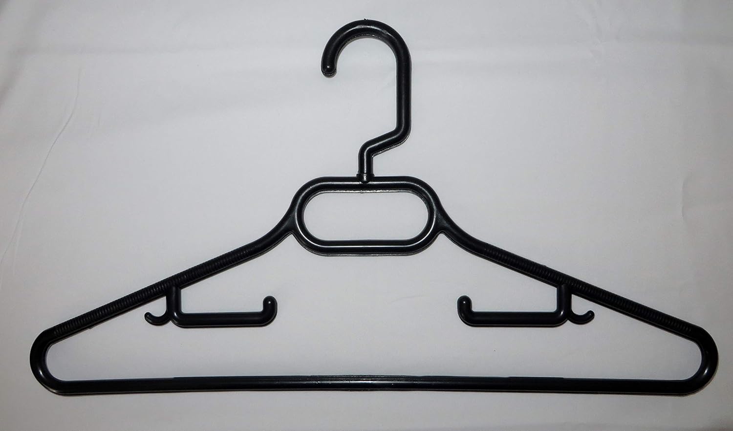 CAJA CON 65 SUPER GANCHOS PARA ROPA,DE PLÁSTICO MUY RESISTENTE 70 GRAMOS PIEZA CAJA CON 65 SUPER GANCHOS PARA ROPA,DE PLÁSTICO MUY RESISTENTE 70 GRAMOS PIEZA
