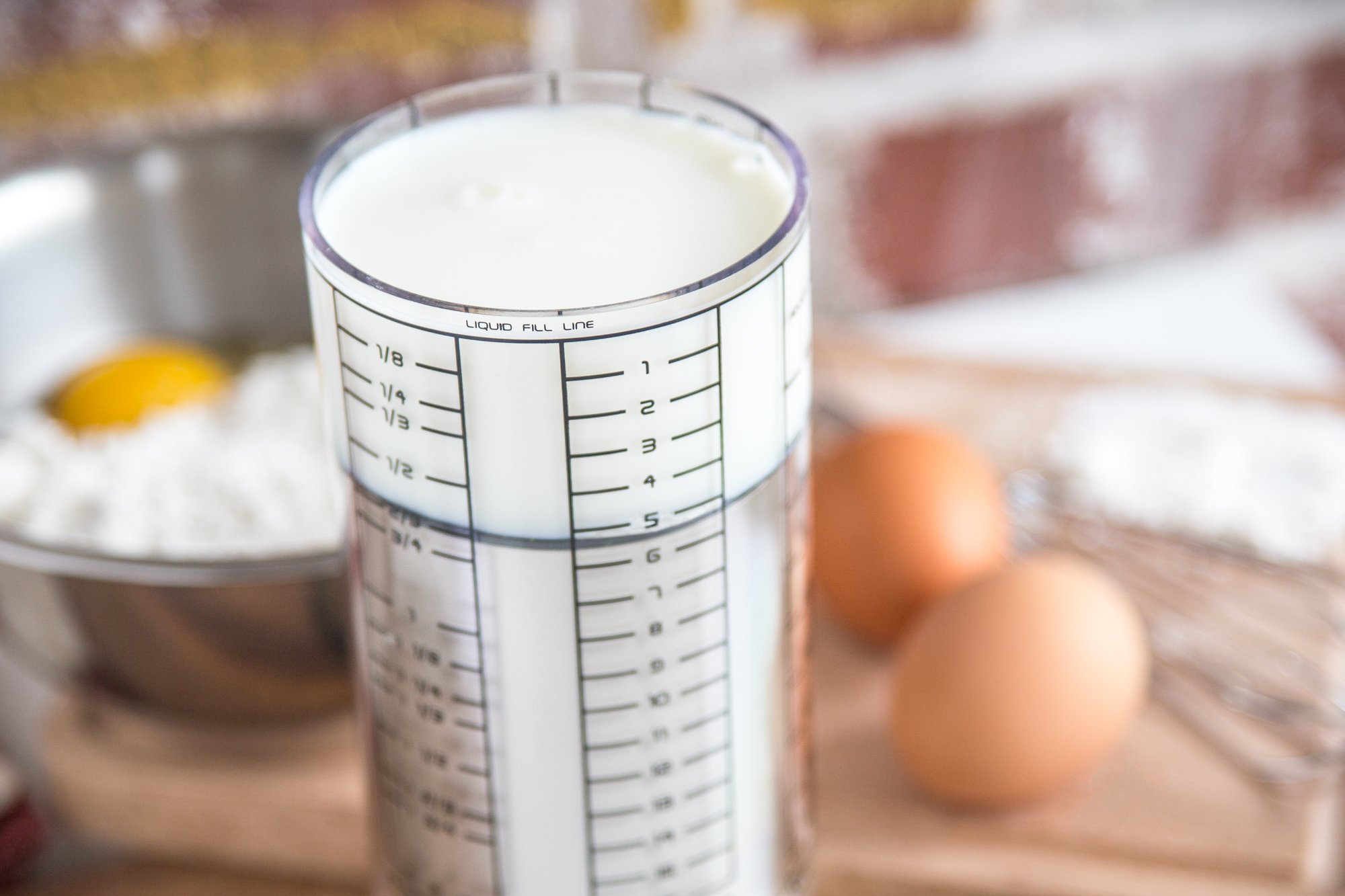 KitchenArt Professional Series 2 Cup Adjust-A-Cup, Champagne Satin, Adjustable, 1/8 to 2-Cup