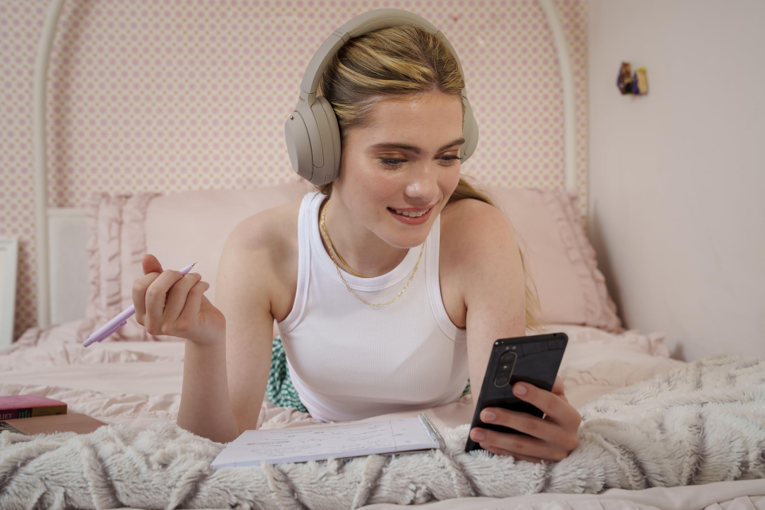 Sony WH-1000XM4 Auriculares inalámbricos premium con cancelación de ruido y micrófono para llamadas telefónicas y control de voz de Alexa, plateados WH1000XM4