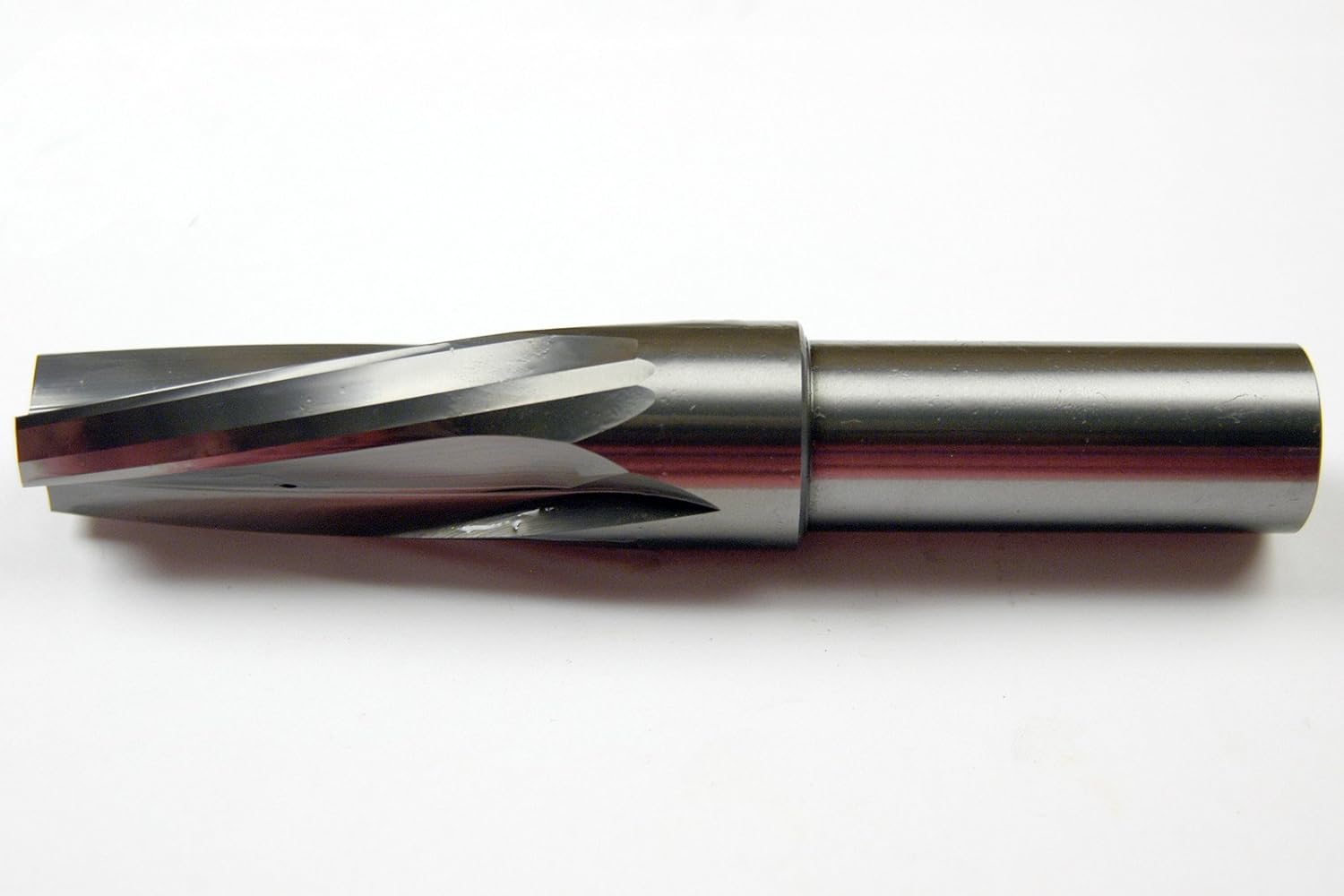 SOLID CARBIDE TAPERED REAMER 3 FLUTE 3.20 DEGREE PER SIDE. COOLANT FED