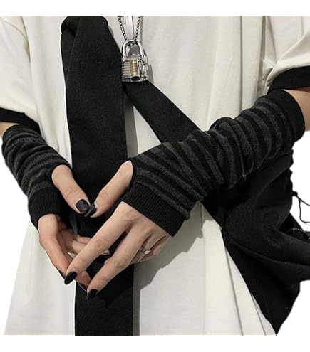 Verdusa Women's Y2k Arm Warmers Heart Knit Arm Sleeves Fingerless