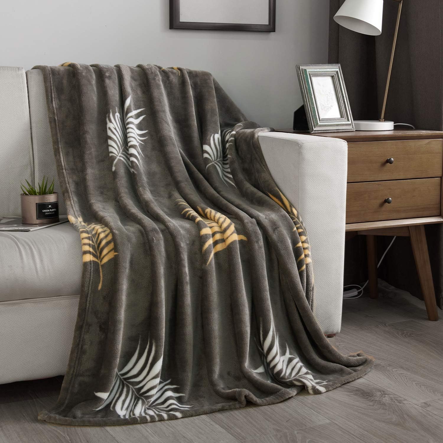 NC Flannel Fleece Blanket, Throw Soft Warm Fluffy Plush Blanket, Lightweight Microfiber Blankets for Bed Couch Chair Living Room(Throw, Leaf): Home & Kitchen