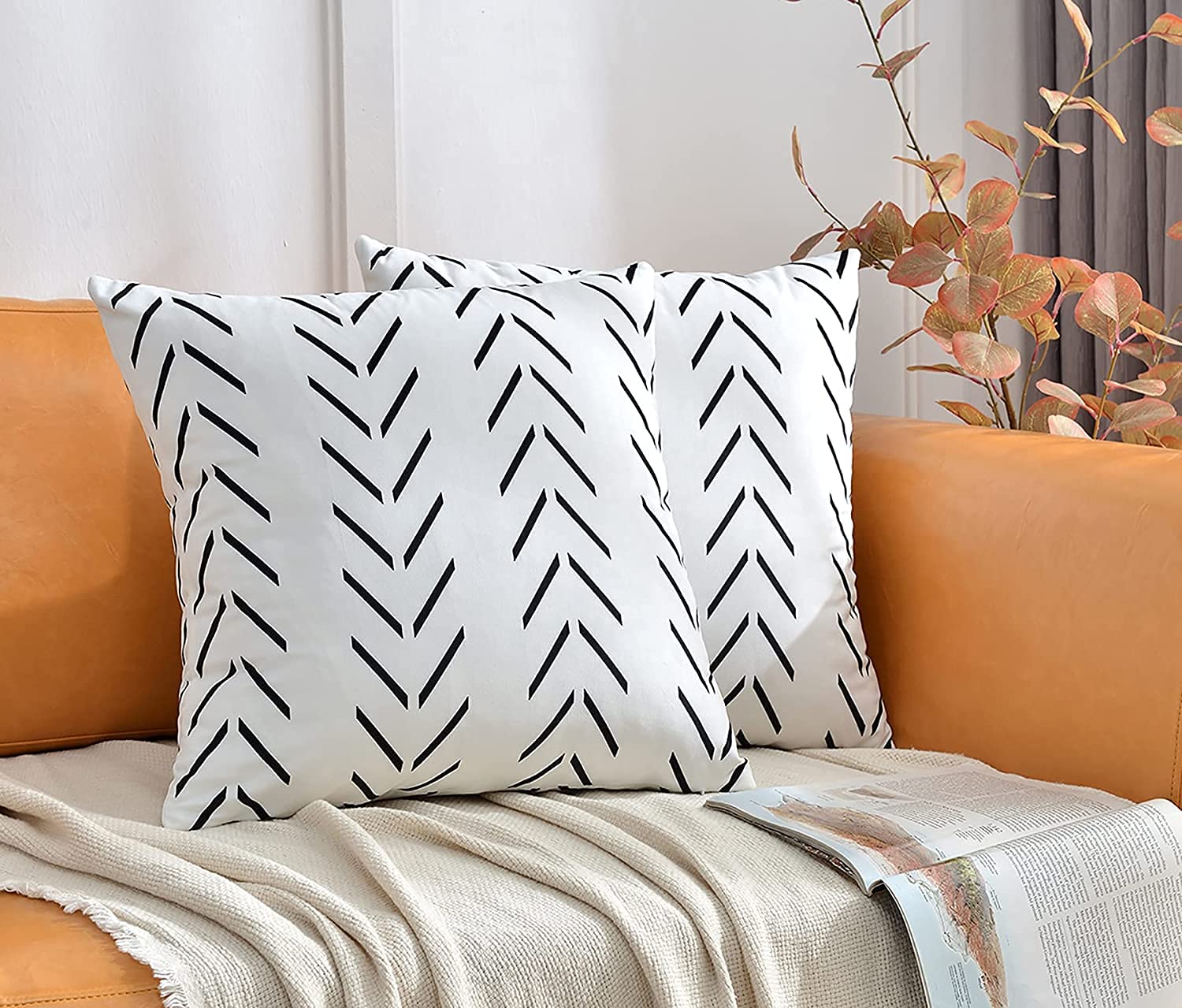 Cushion Covers,Velvet Pillow Covers 40x40 cm Pack of 2 White Square Pillowcase with White Arrows Print Blend Decorative Soft Solid Throw Pillow Covers Sofa Cushion Cases