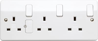 MK Logic Plus Triple Socket K2737 WHI 13A 3 Gang White Antimicrobial