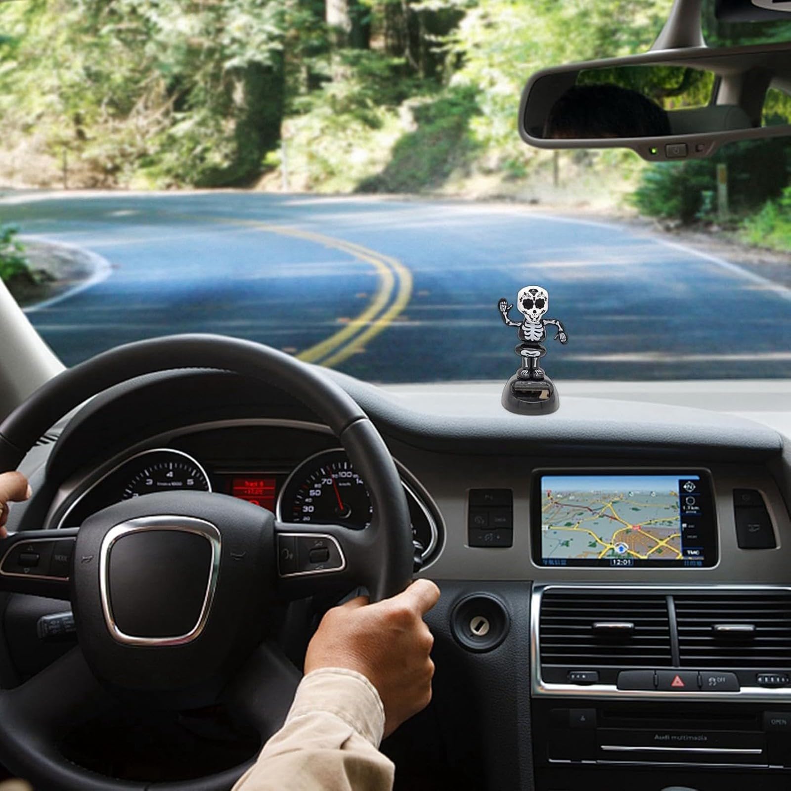 Dancing Skeleton Car Dashboard Decoration 2024 Halloween Solar Dancing Toy Skeleton Bobblehead Doll Halloween Decoration