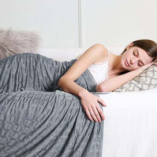 Elegear Cooling Blanket for Hot Sleepers, Absorbs Heat to Keep